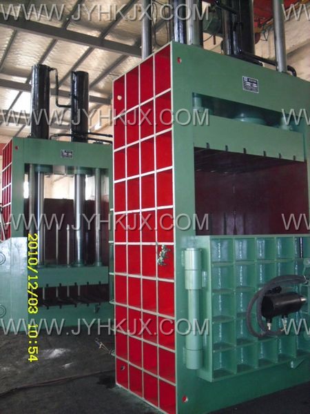 Y82-315 vertical hydraulic baler