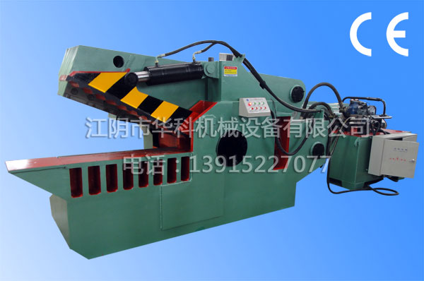 Scrap shearing machine